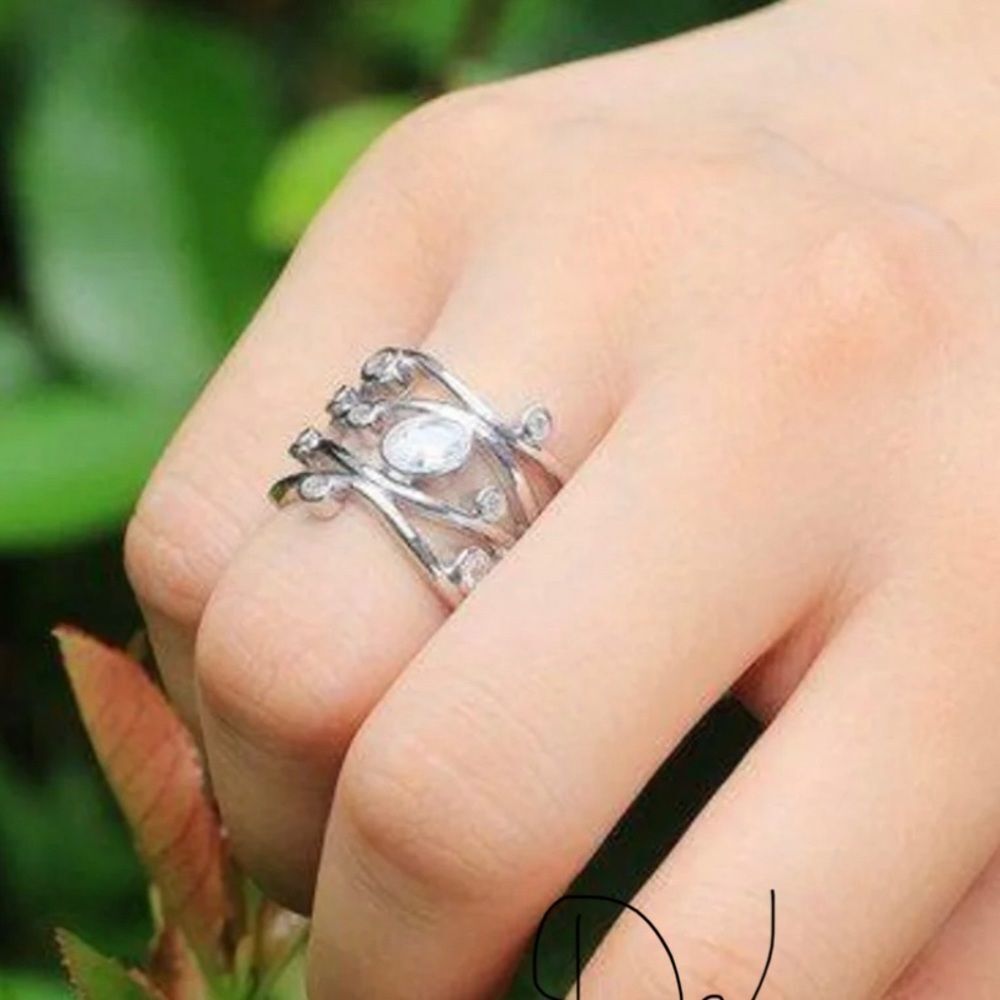 Ladies chunky fashion ring
